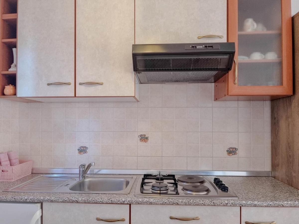 Santo Apartment Новиград Екстериор снимка